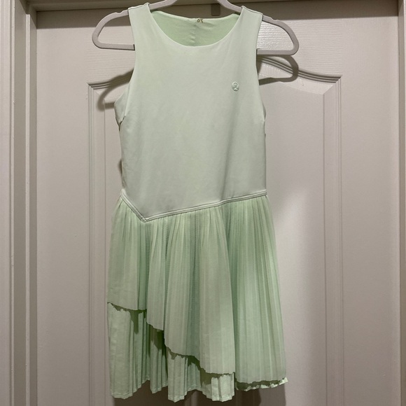 Lululemon Tiered Pleats Kohlrabi Green Tennis Dress - Picture 6 of 10